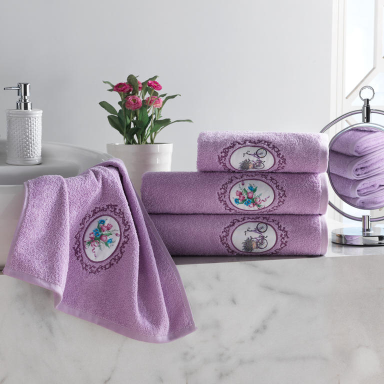 Zestaw ręczników frotte z haftem fioletowy 4 szt. 1
